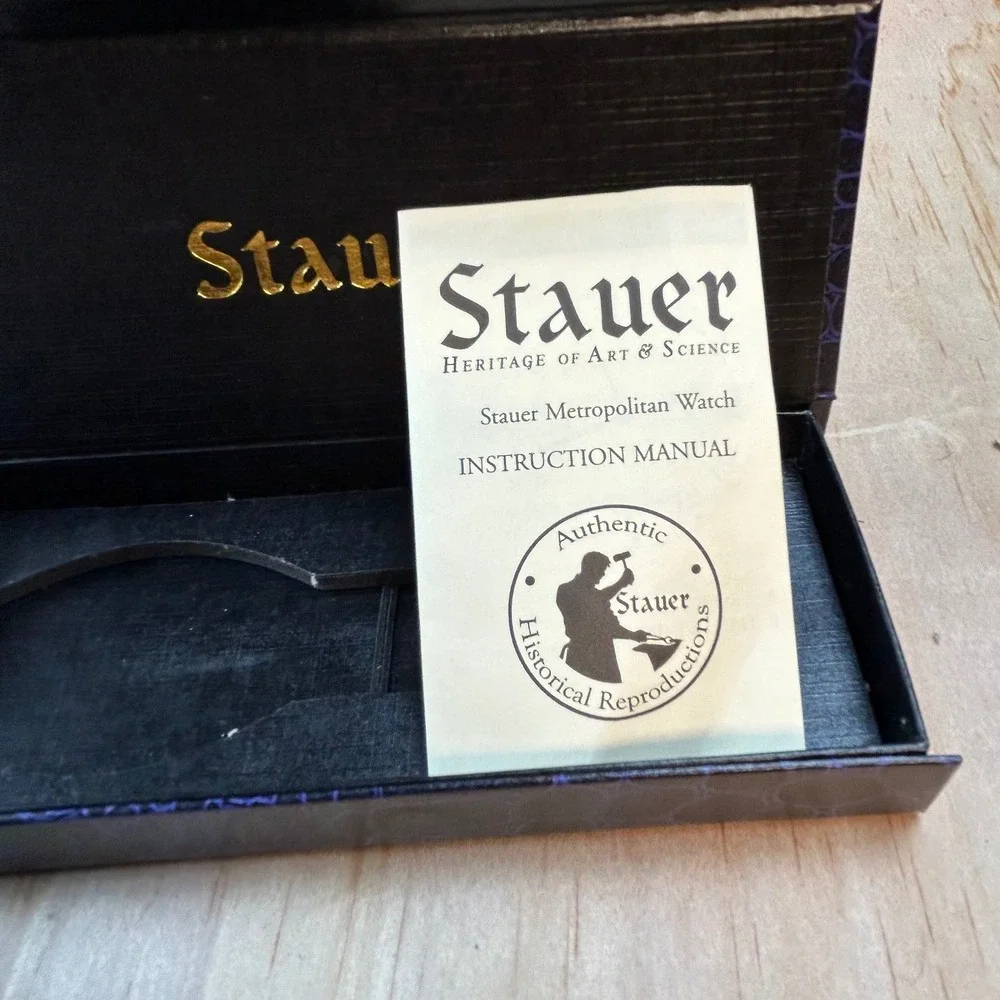 Stauer Metropolitan Mens Watch Silver Tone Tonneau Roman Numeral Black Leather
